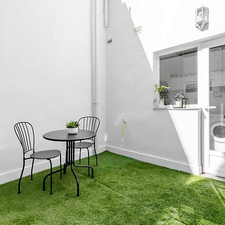 Cozy 2 Bedroom Apartment With Patio Madrid Ngoại thất bức ảnh