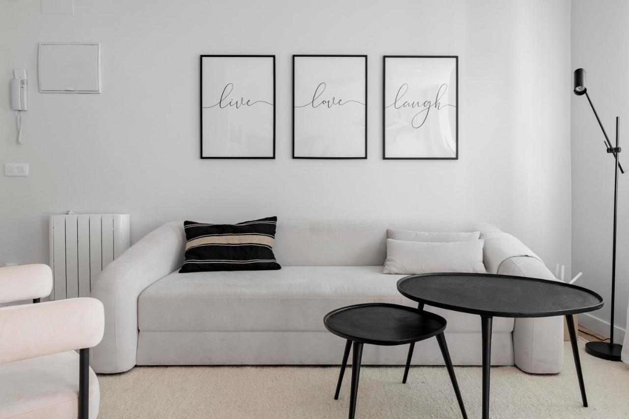 Cozy 2 Bedroom Apartment With Patio Madrid Ngoại thất bức ảnh